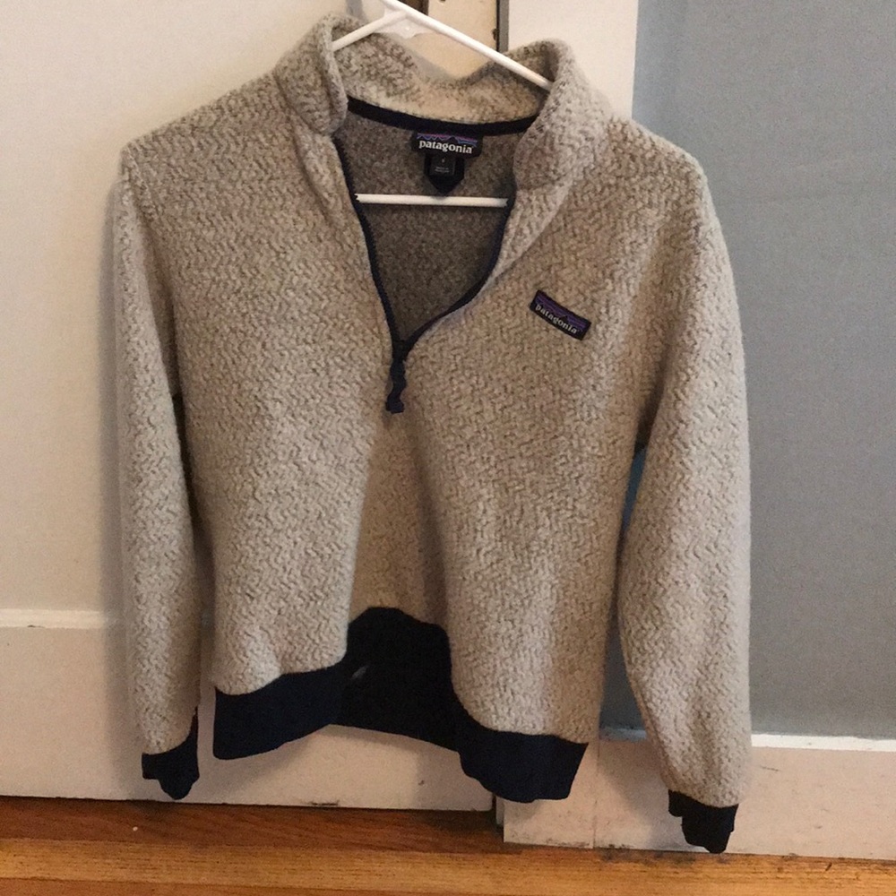 Patagonia fleece quarter zip pullover, size S